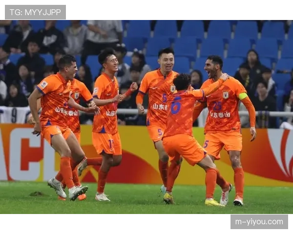 天王山之战前瞻：上海海港与山东泰山的榜首之争